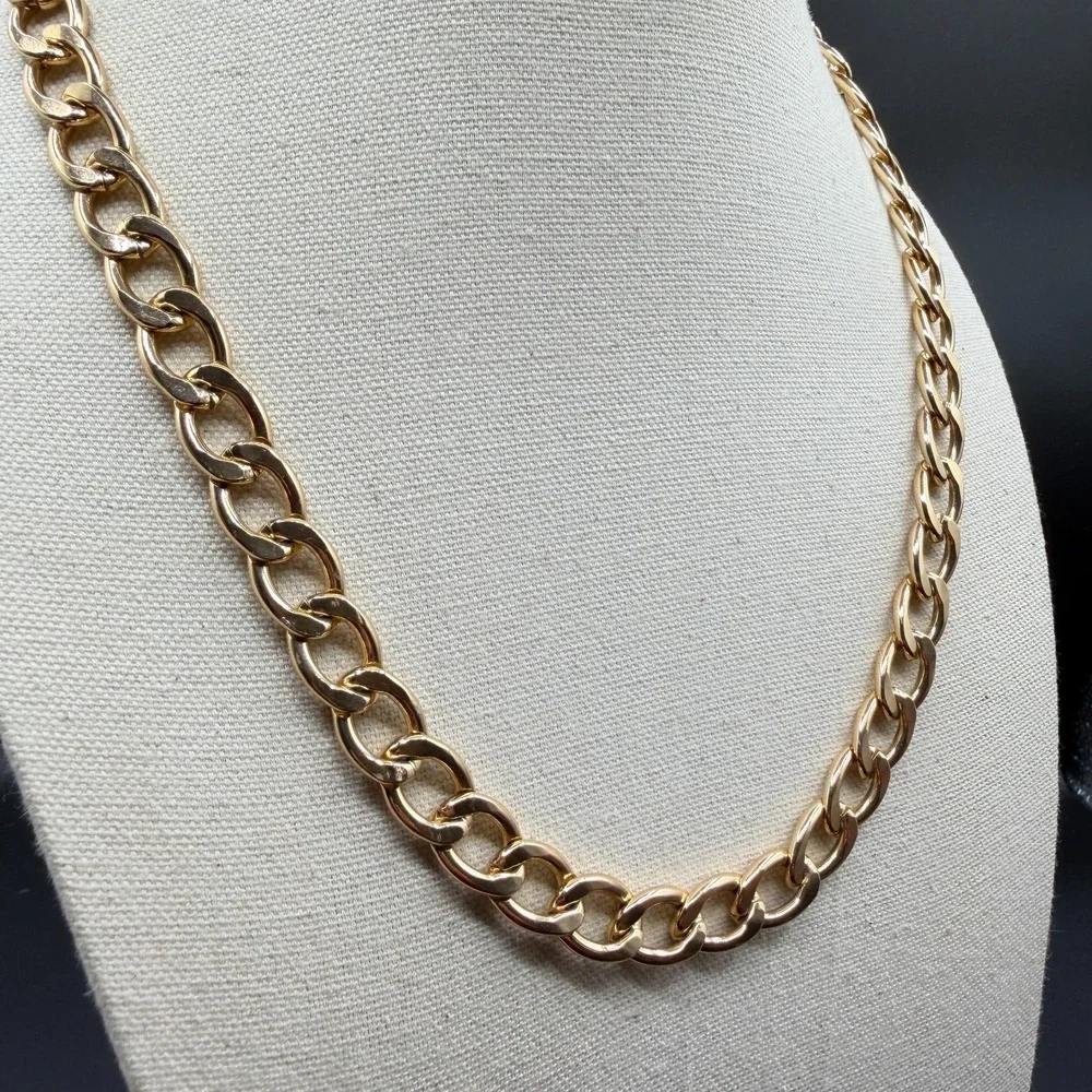 Gold Tone Chunky Curb Chain Necklace Statement Layering Y2K Minimalist Jewelry